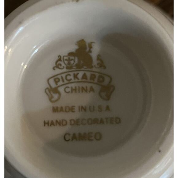 (4) Vintage Cameo by Pickard Footed Cup & Saucer Sets White Roses Platinum Trim - Picture 5 of 7